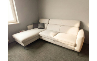 Narożnik 248x175 cm, rozkładany -Wyprzedaż, cena 3990 zł.